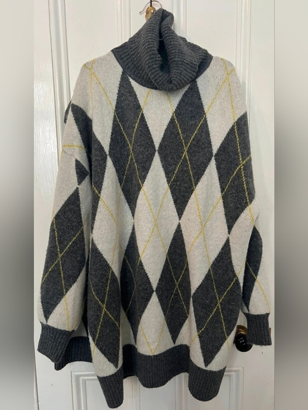 H&M Argyle Cowl Neck Sweater And Matching Skirt in Gray, Cream & Yellow